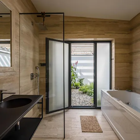 1 Bedroom Cozy In Hébergement de vacances *