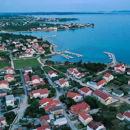 1 Bedroom Cozy In Privlaka *